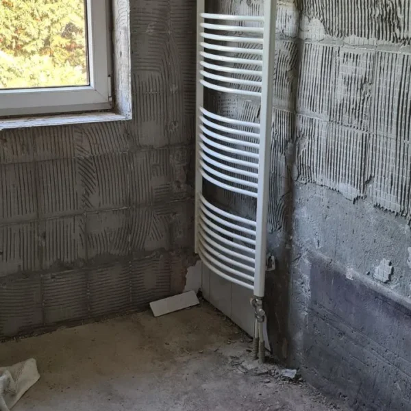 Belső felújítás, burkolás és gépészet – 101. fotó
