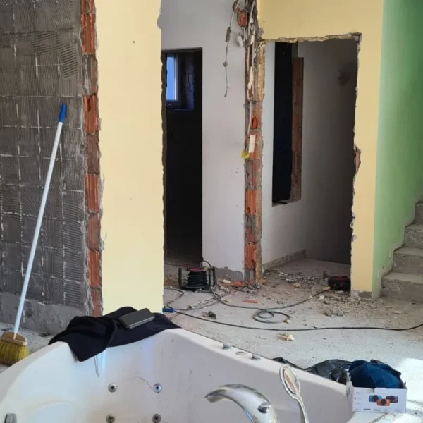 Belső felújítás, burkolás és gépészet – 131. fotó
