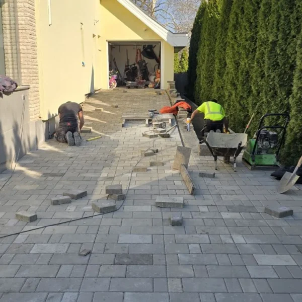 Térkövezés és tereprendezés – 19. fotó